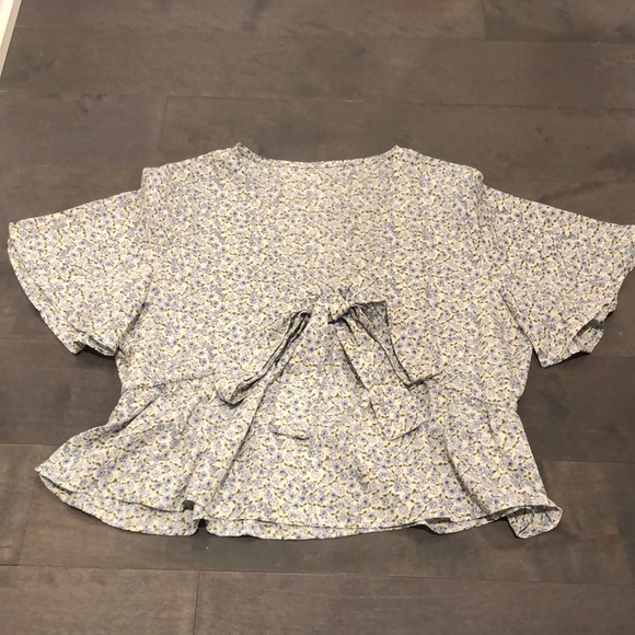 Amazon Tops - Small flowy crop top from Amazon! No brand name. Never worn.